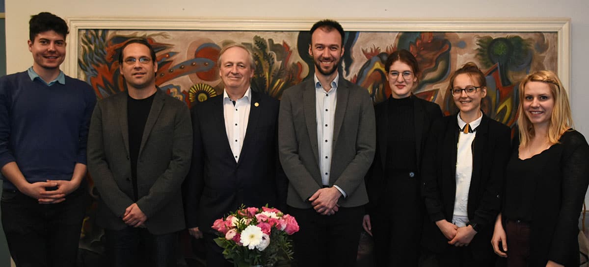 Promocija Ustvarjalnosti Ter Sodelovanje Med SZF In 404